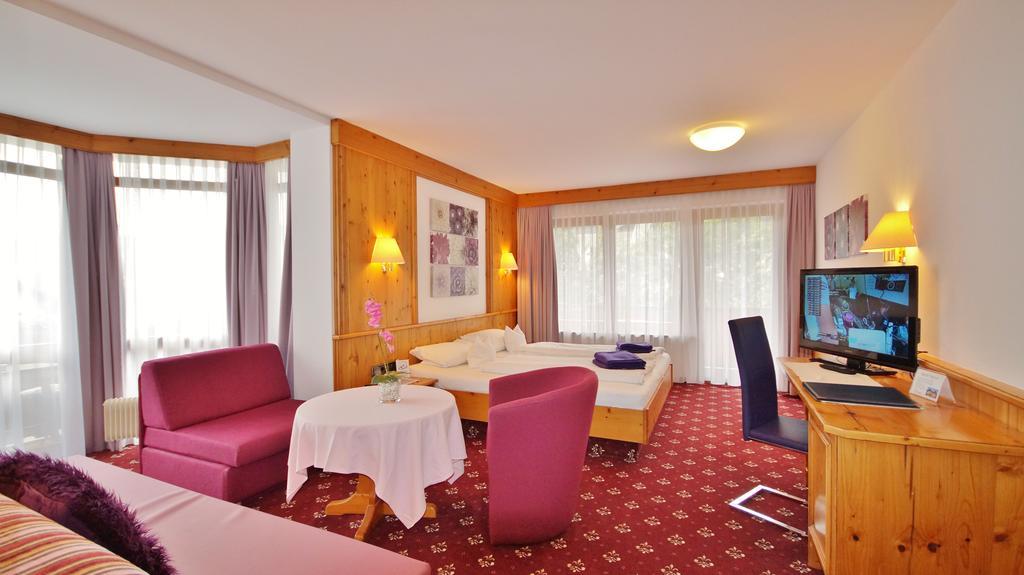 Hotel Schwarzenbergs Traube Glottertal Pokój zdjęcie