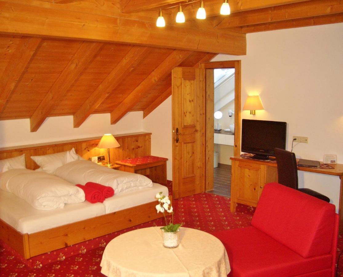 Hotel Schwarzenbergs Traube Glottertal Pokój zdjęcie